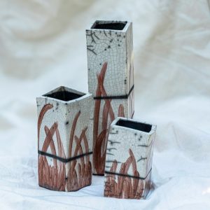 Prismas Raku occidental fierro negro
